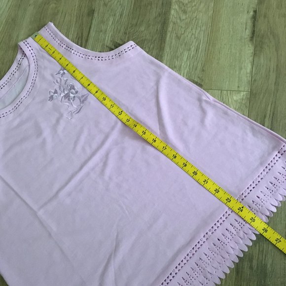 Lilac Die Cut Hem Floral Embroidered Tank Top - Picture 14 of 14